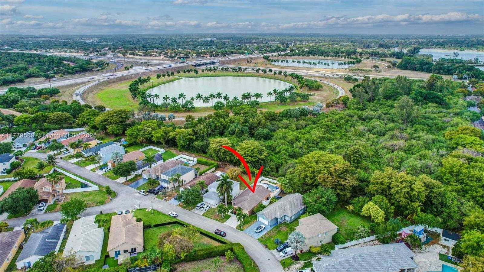 Small Image of 4613 SOUTH WEST 12TH ST, Deerfield Beach Number 2