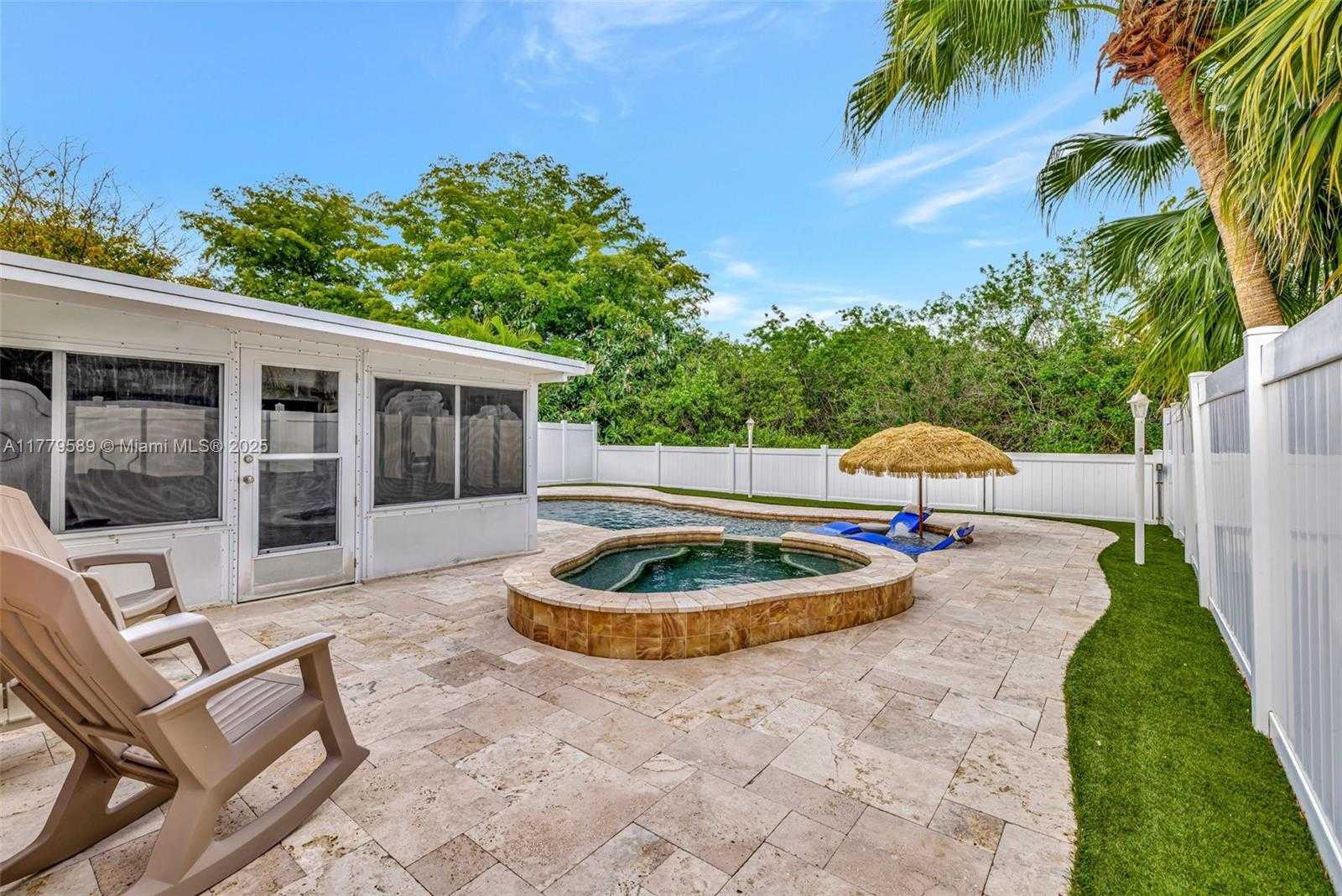 Small Image of 4613 SOUTH WEST 12TH ST, Deerfield Beach Number 22