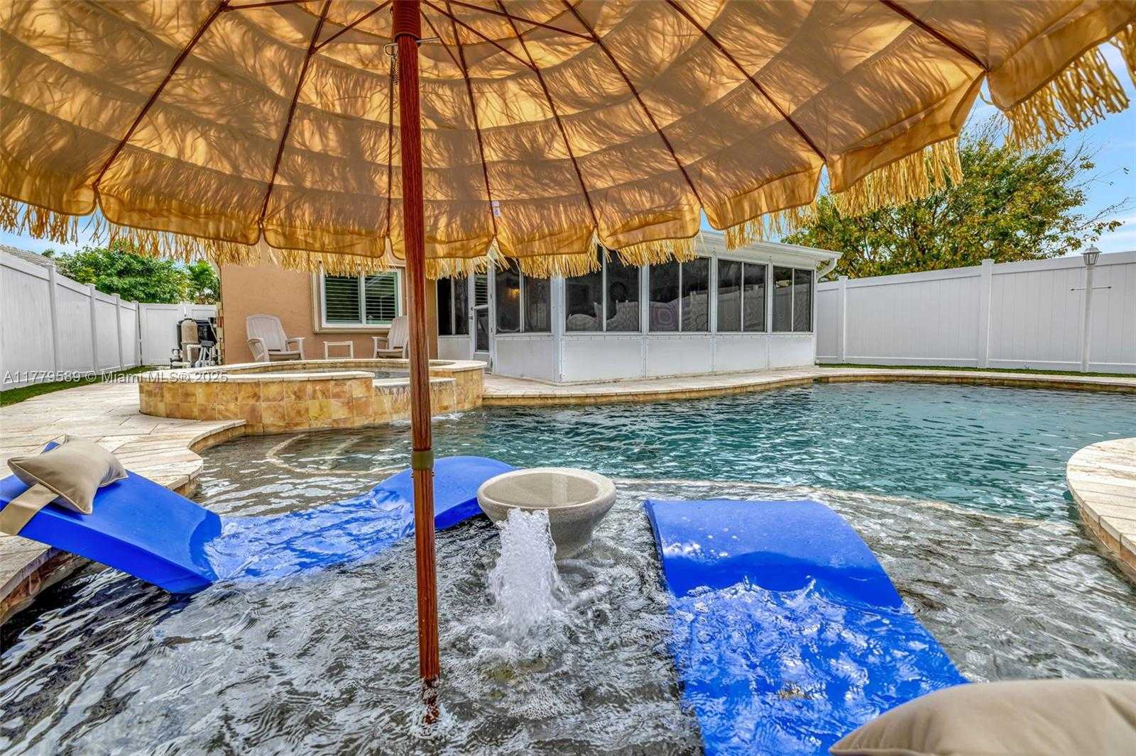 Small Image of 4613 SOUTH WEST 12TH ST, Deerfield Beach Number 24
