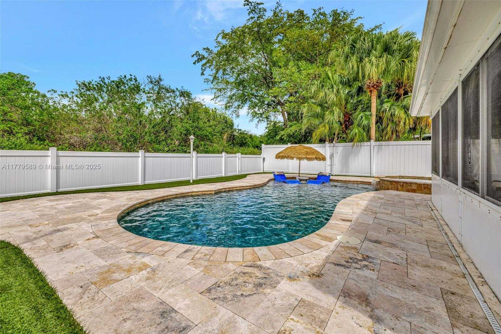 Small Image of 4613 SOUTH WEST 12TH ST, Deerfield Beach Number 25