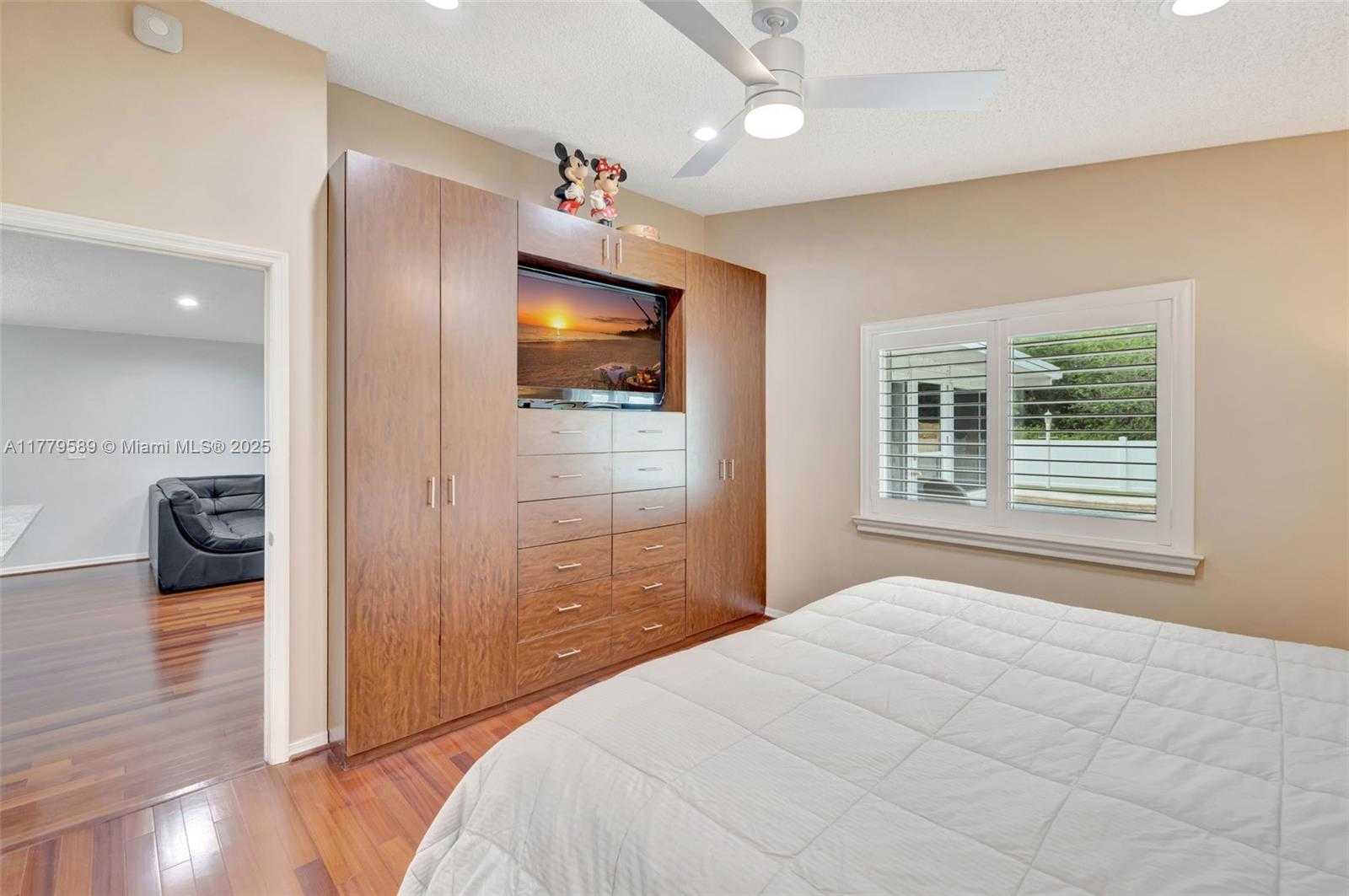 Small Image of 4613 SOUTH WEST 12TH ST, Deerfield Beach Number 30