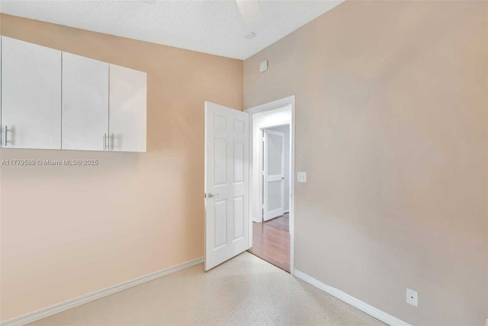 Small Image of 4613 SOUTH WEST 12TH ST, Deerfield Beach Number 38