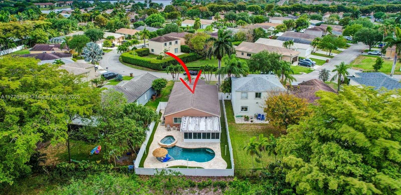 Small Image of 4613 SOUTH WEST 12TH ST, Deerfield Beach Number 41