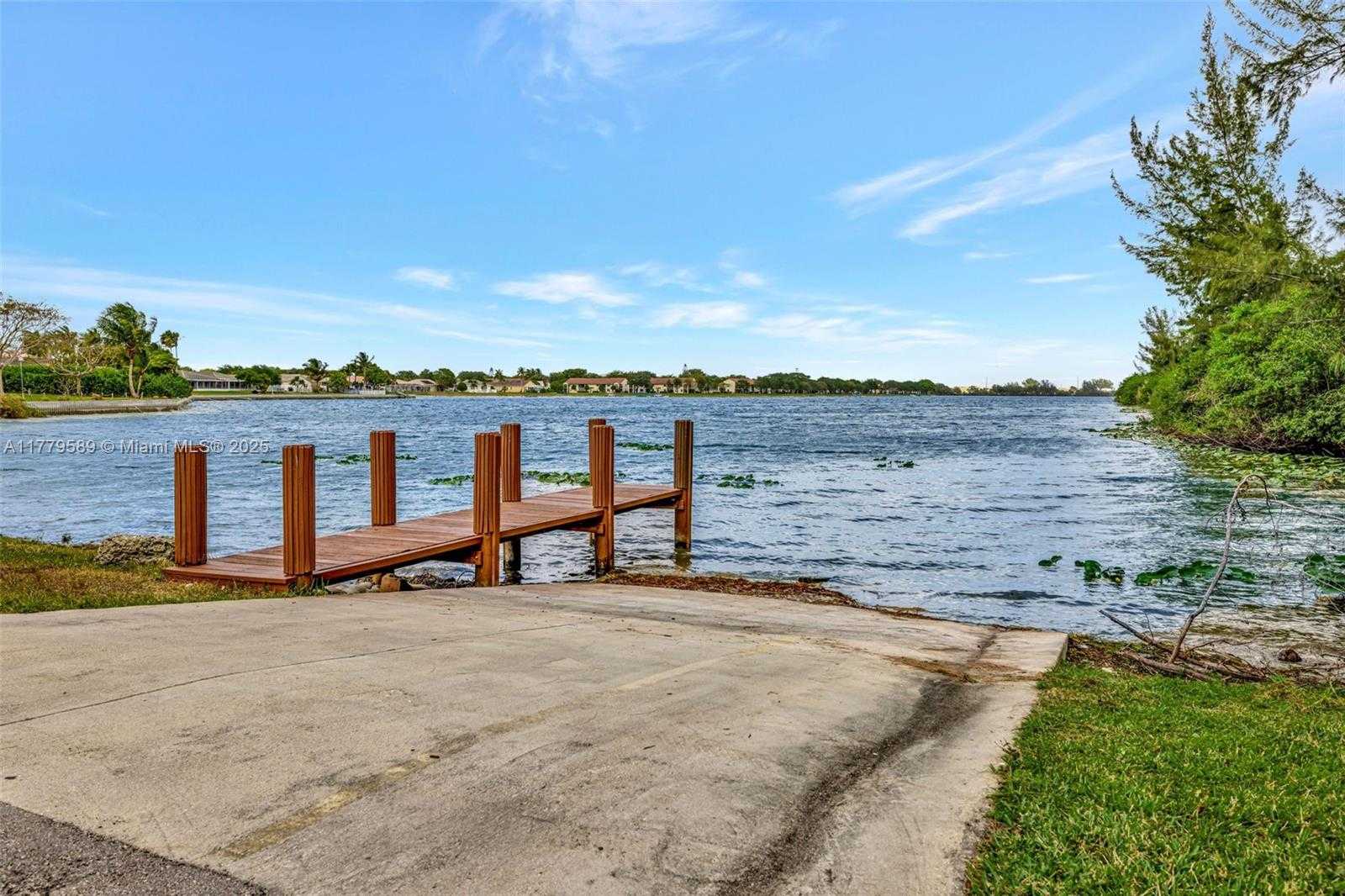 Small Image of 4613 SOUTH WEST 12TH ST, Deerfield Beach Number 46