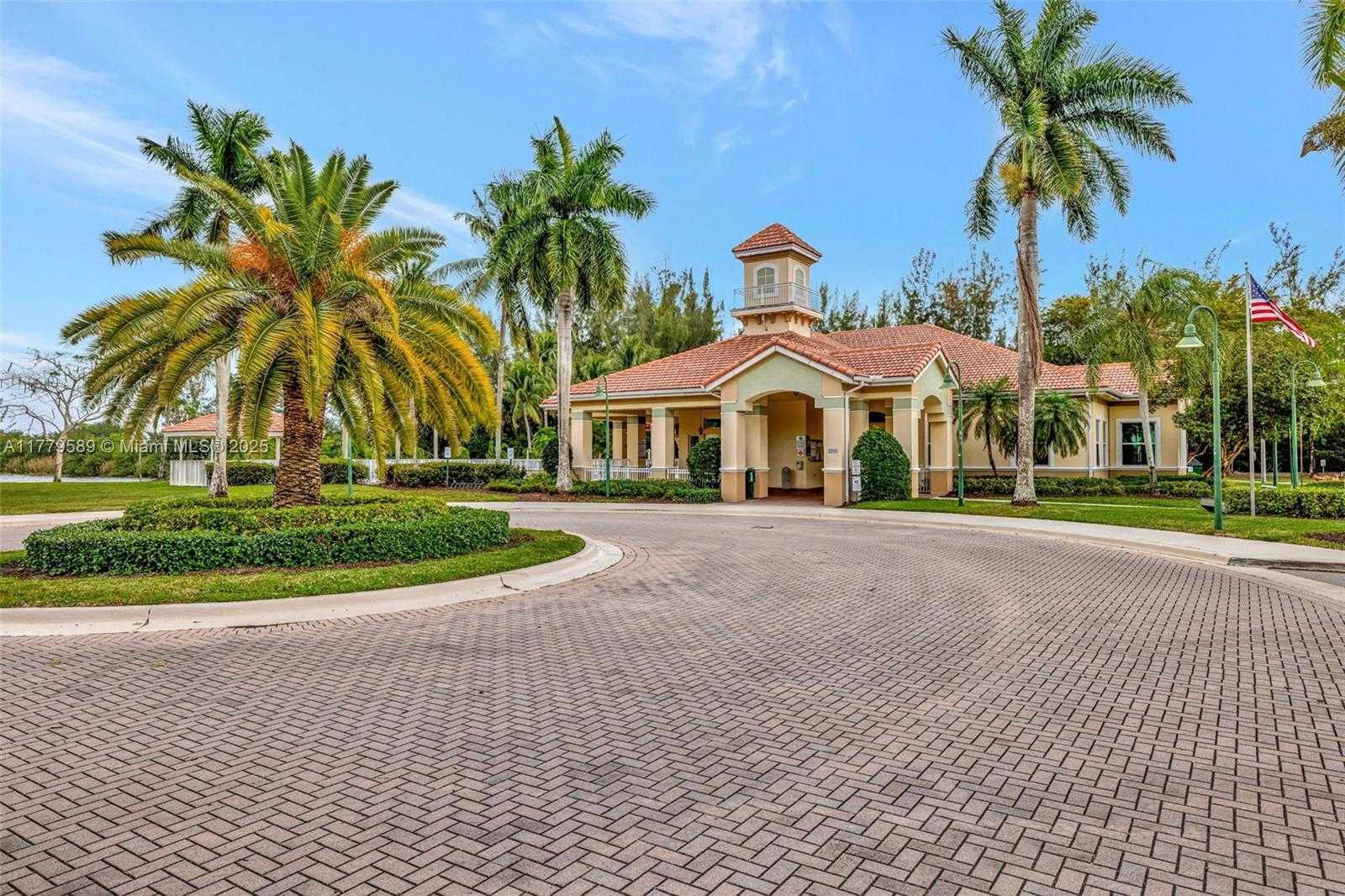 Small Image of 4613 SOUTH WEST 12TH ST, Deerfield Beach Number 53