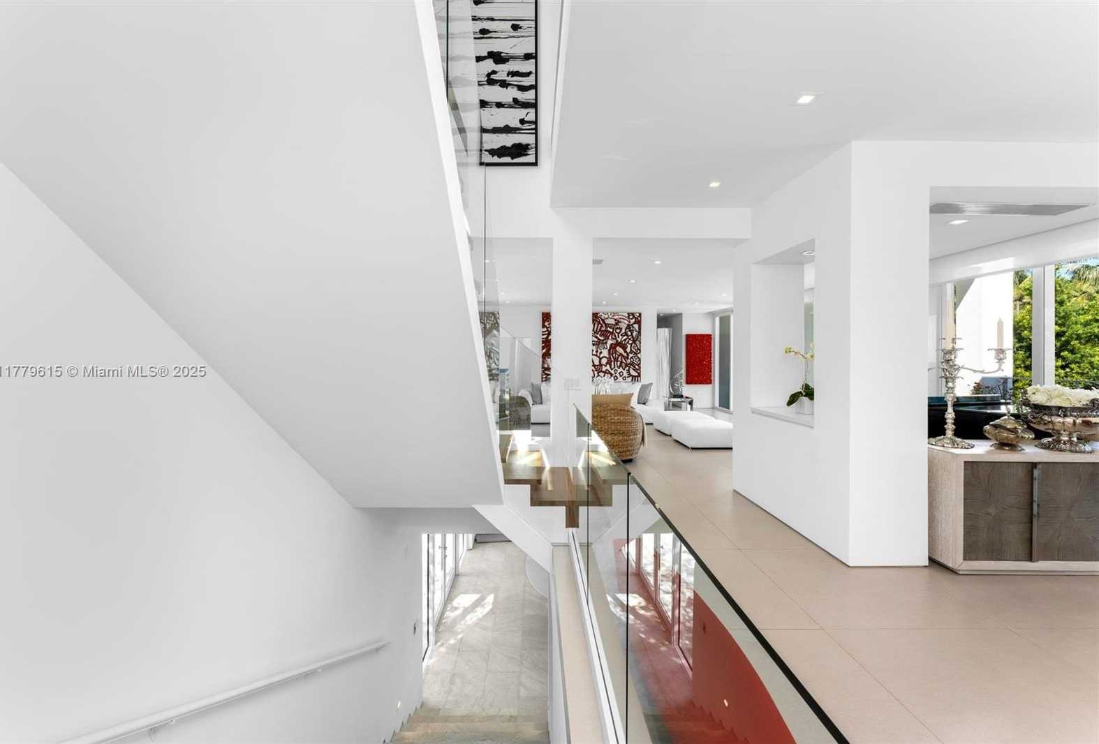 Small Image of 481 SOUTH MASHTA DRIVE, Key Biscayne Number 16
