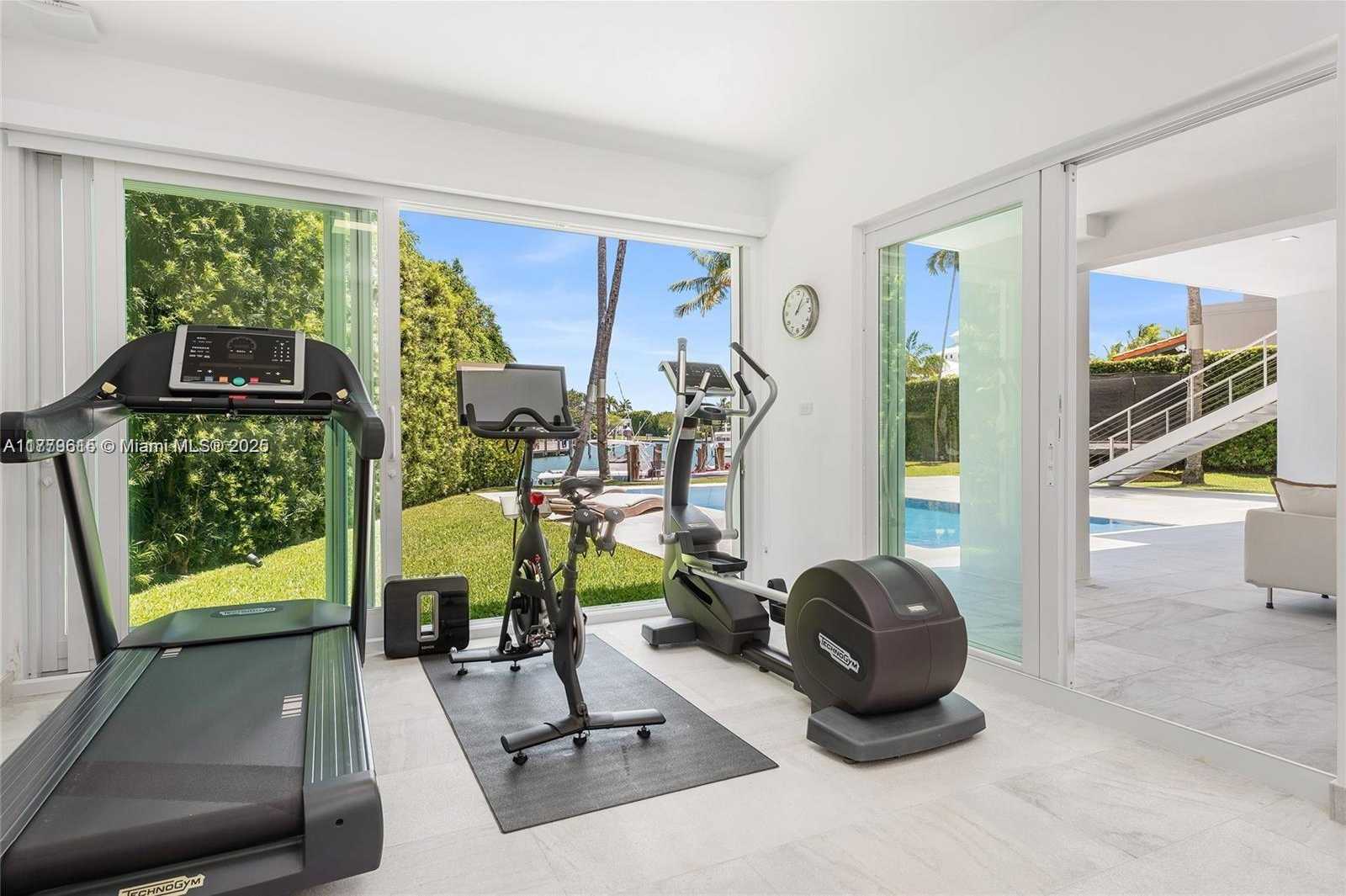 Small Image of 481 SOUTH MASHTA DRIVE, Key Biscayne Number 36
