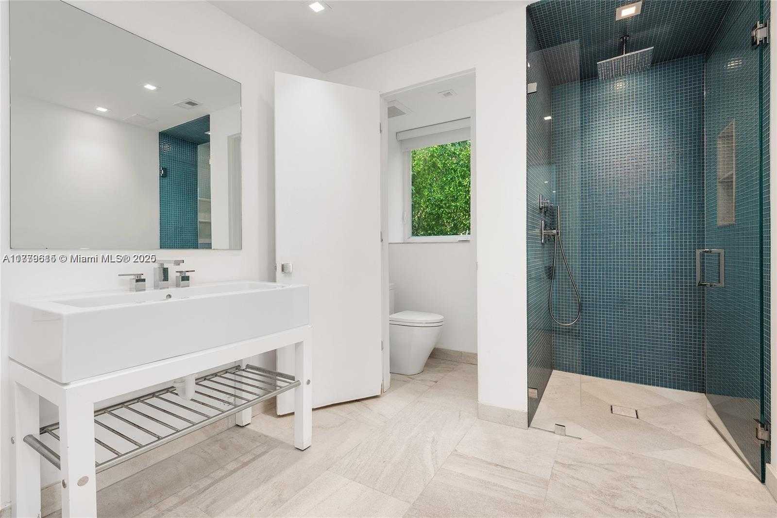 Small Image of 481 SOUTH MASHTA DRIVE, Key Biscayne Number 37