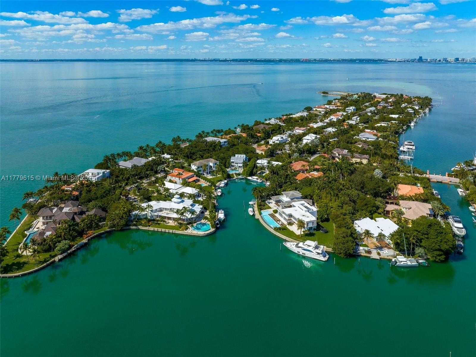 Small Image of 481 SOUTH MASHTA DRIVE, Key Biscayne Number 57