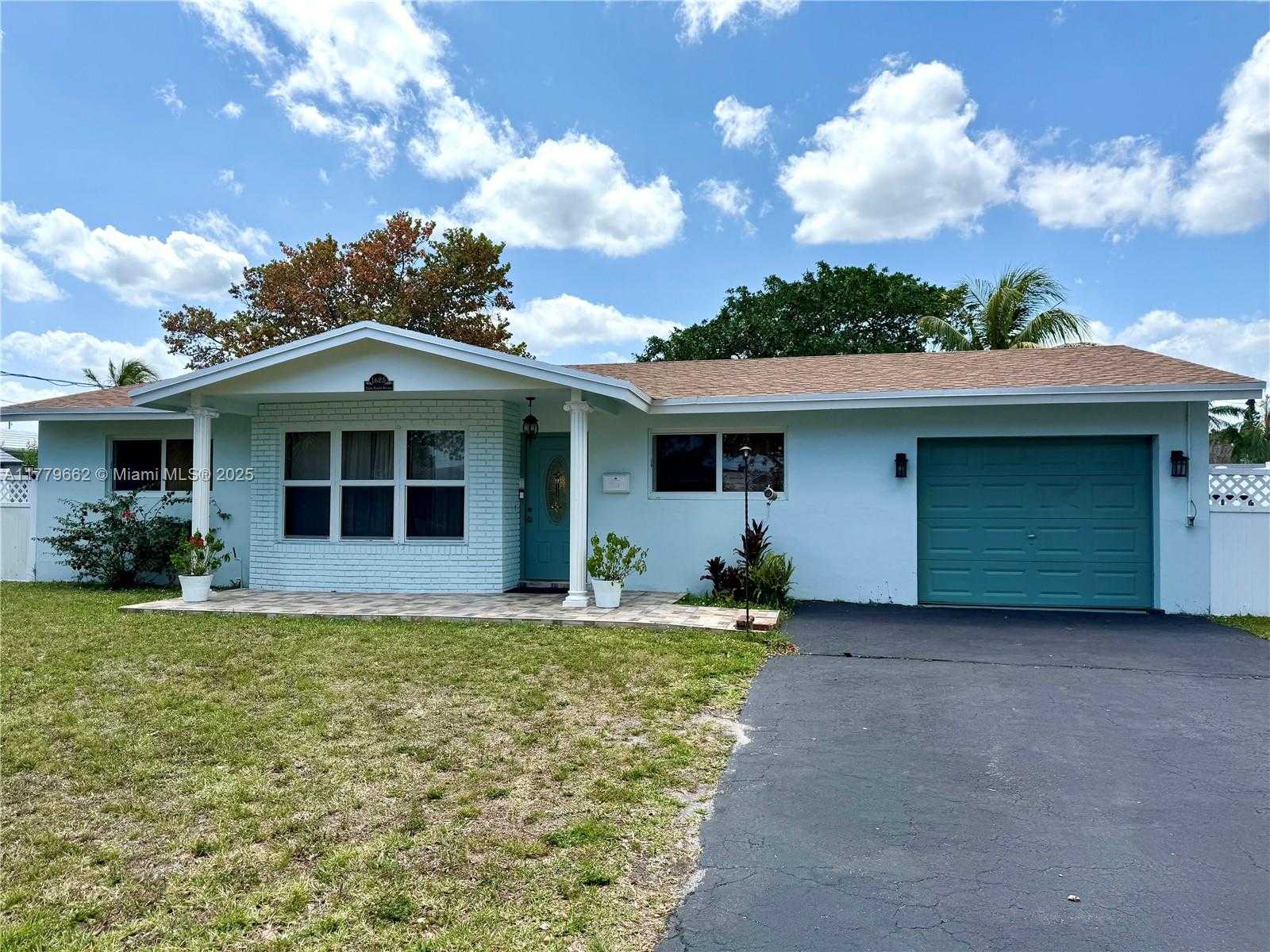 Small Image of 1625 EAST RIVER DR, Margate Number 4