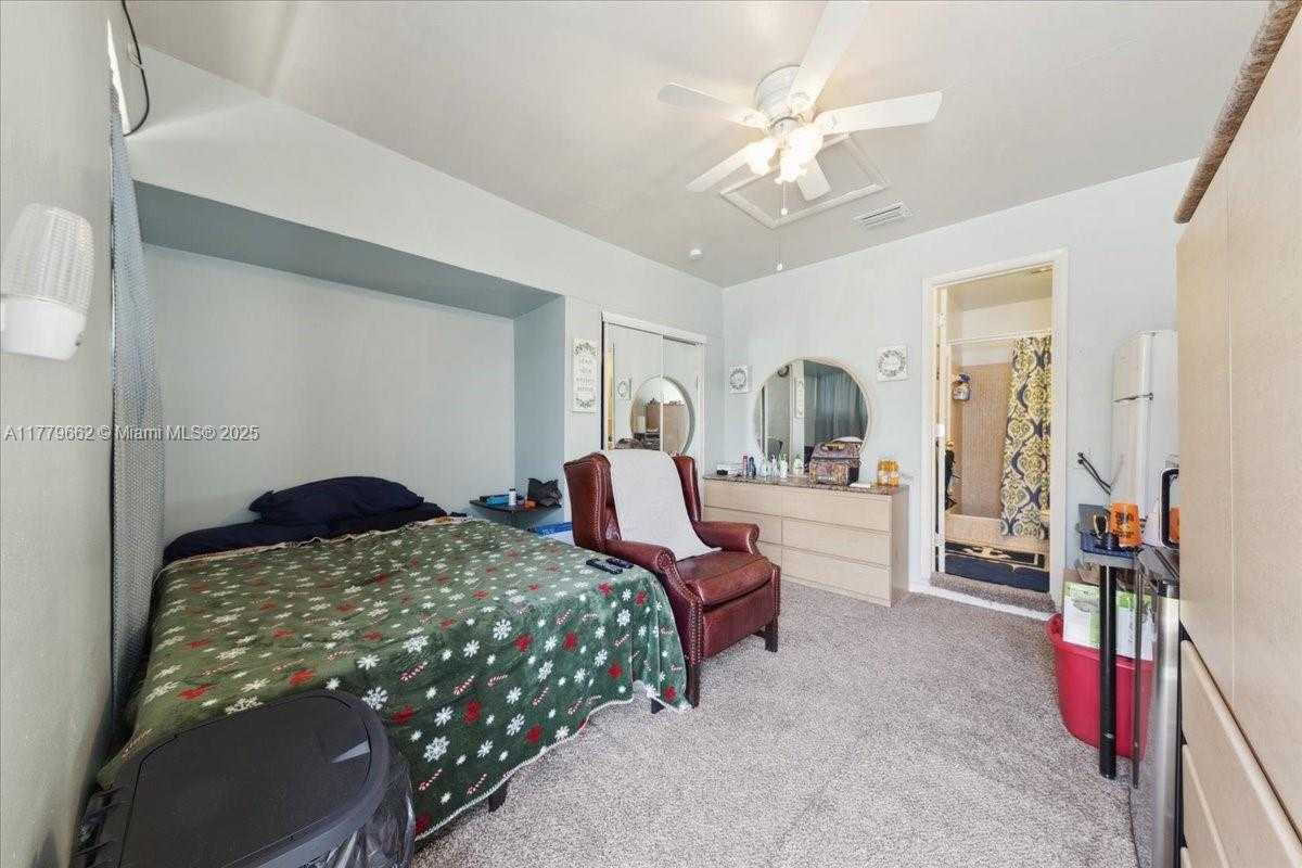Small Image of 1625 EAST RIVER DR, Margate Number 51