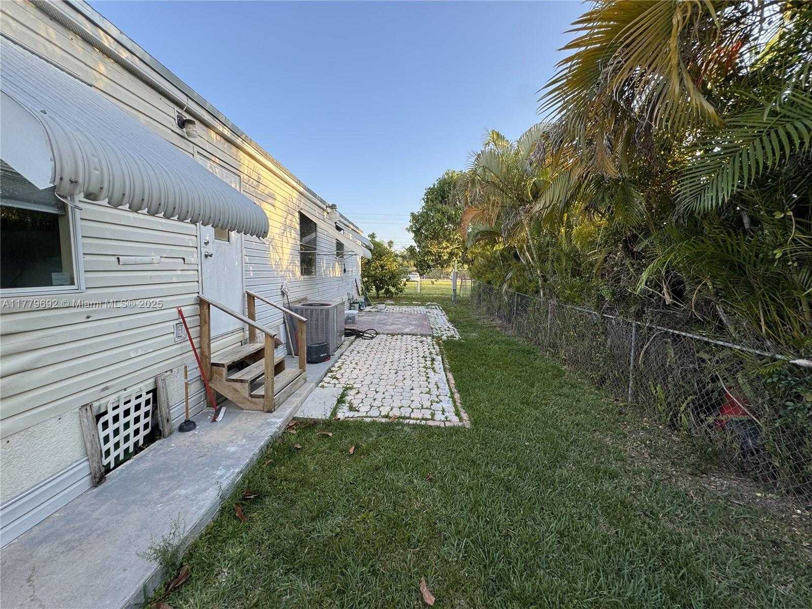 Small Image of 19800 SOUTH WEST 180TH AVE UNIT 425, Miami Number 16