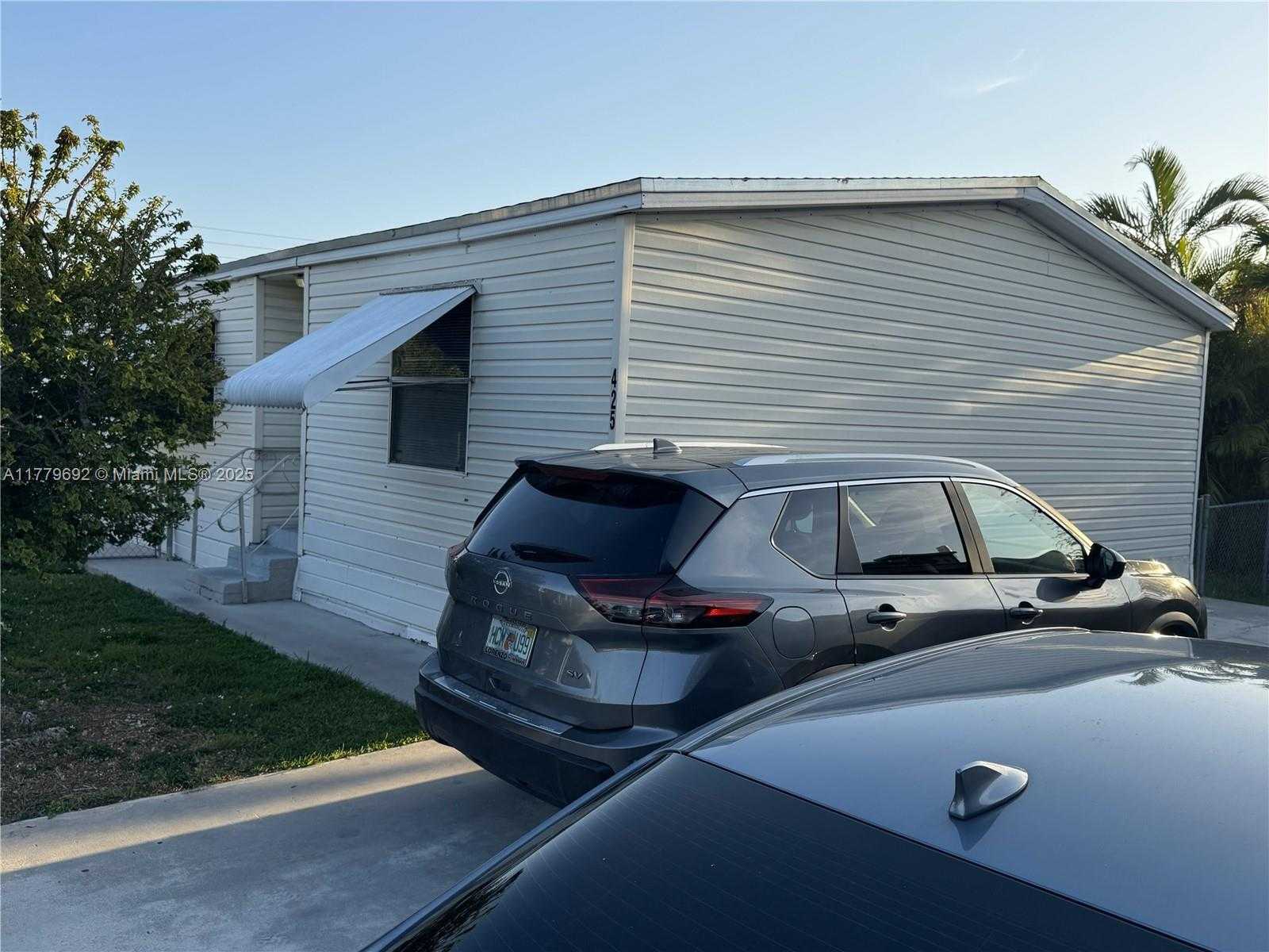 Small Image of 19800 SOUTH WEST 180TH AVE UNIT 425, Miami Number 2