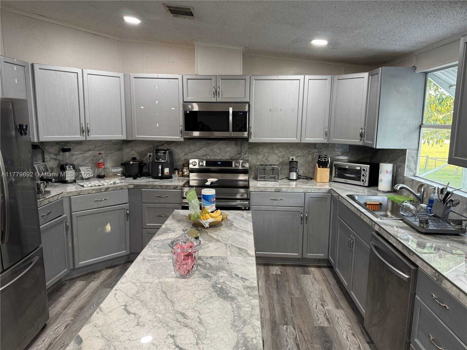 Small Image of 19800 SOUTH WEST 180TH AVE UNIT 425, Miami Number 3