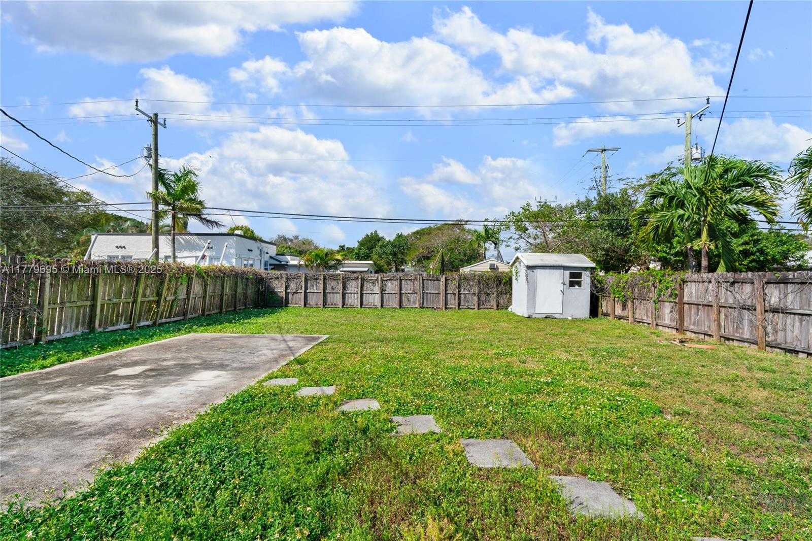 Small Image of 1843 SOUTH WEST 4TH AVE, Fort Lauderdale Number 23