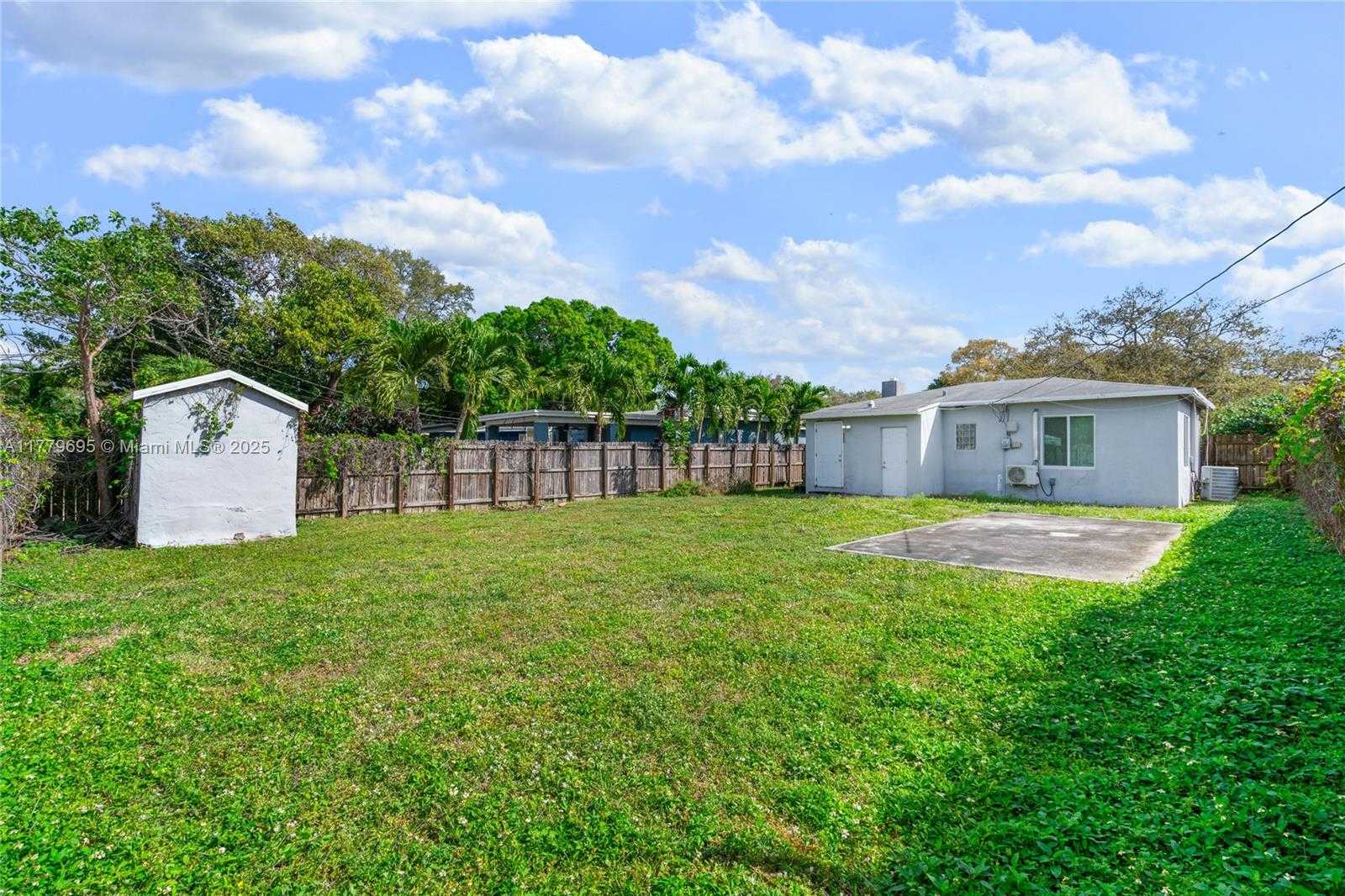 Small Image of 1843 SOUTH WEST 4TH AVE, Fort Lauderdale Number 26
