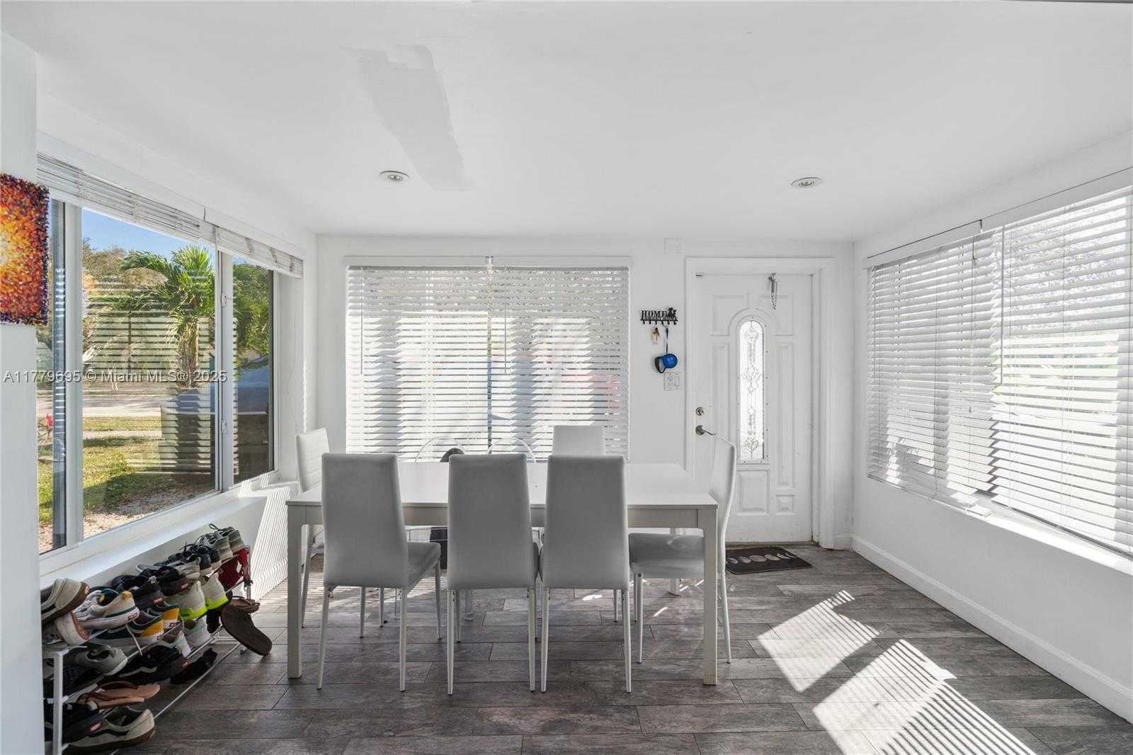 Small Image of 1843 SOUTH WEST 4TH AVE, Fort Lauderdale Number 5