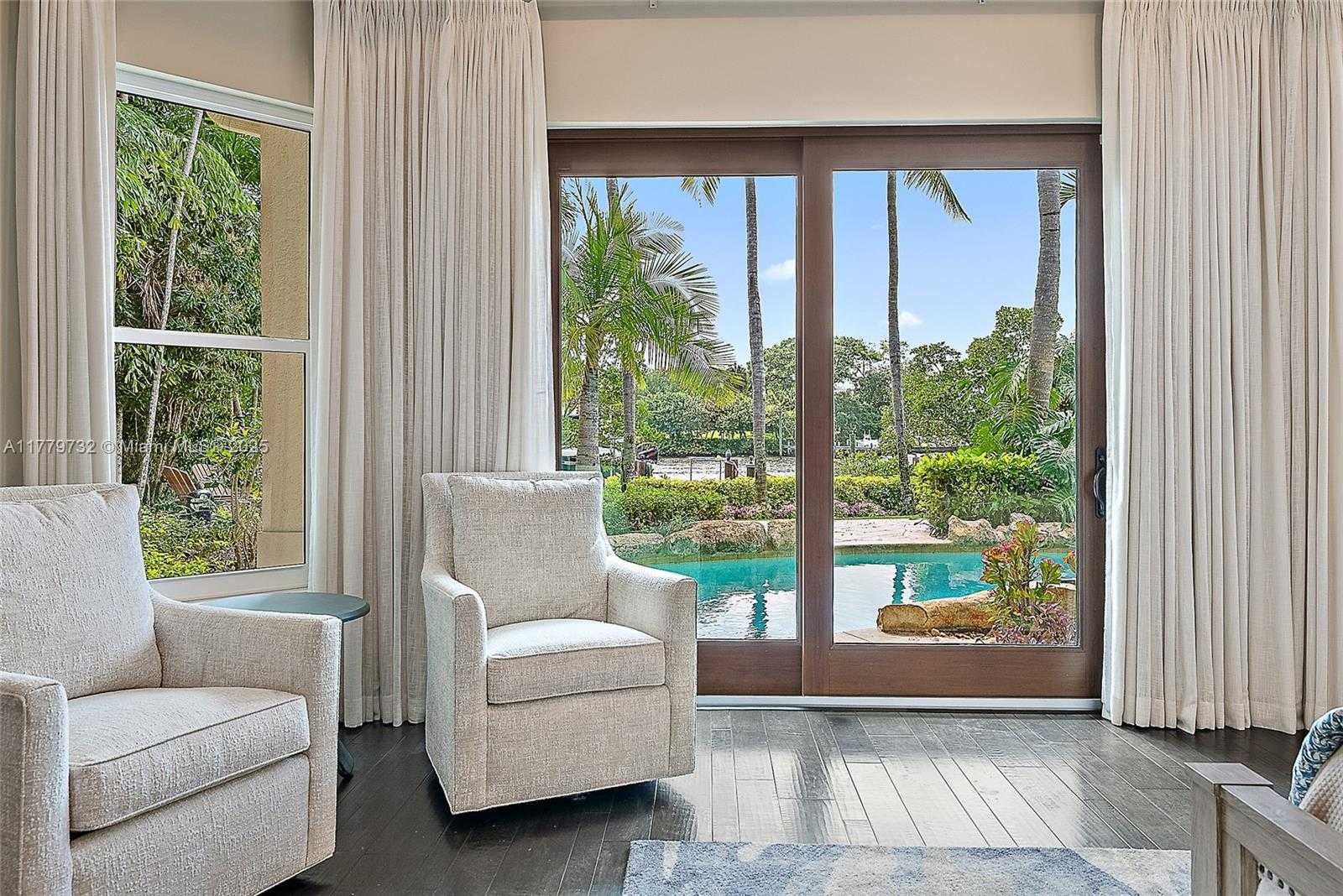 Small Image of 19028 SOUTH EAST WINDWARD ISLAND LN, Jupiter Number 16