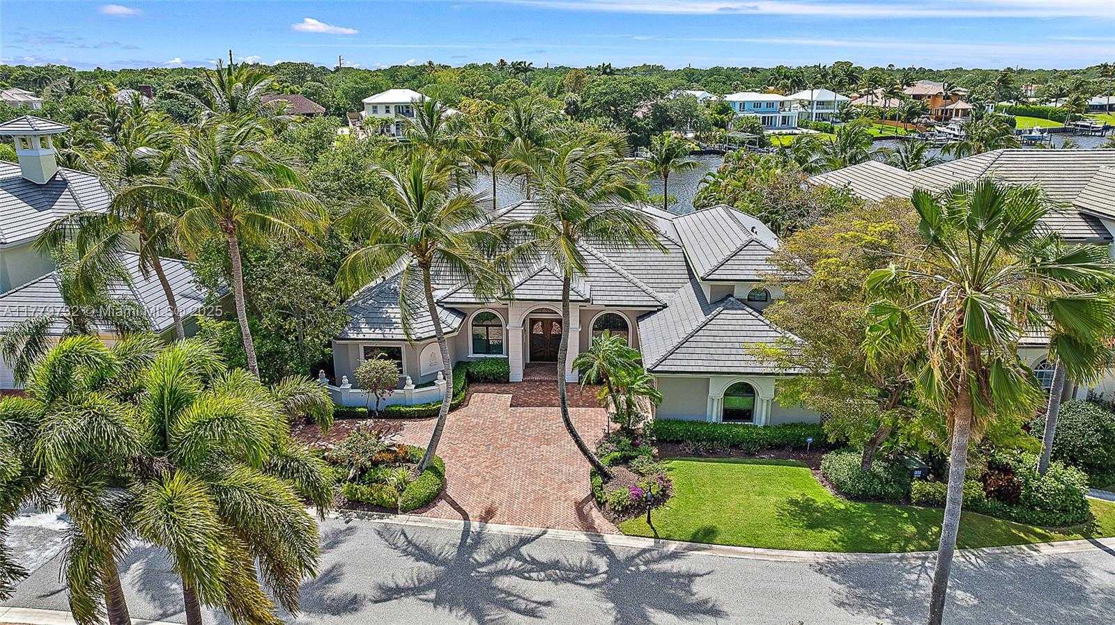 Small Image of 19028 SOUTH EAST WINDWARD ISLAND LN, Jupiter Number 2