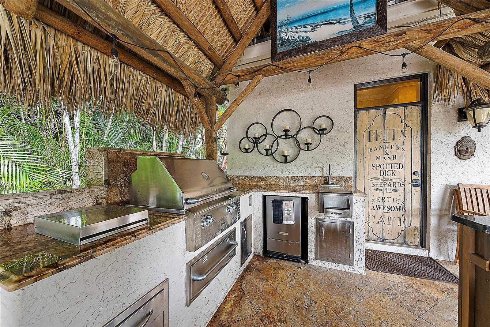 Small Image of 19028 SOUTH EAST WINDWARD ISLAND LN, Jupiter Number 32