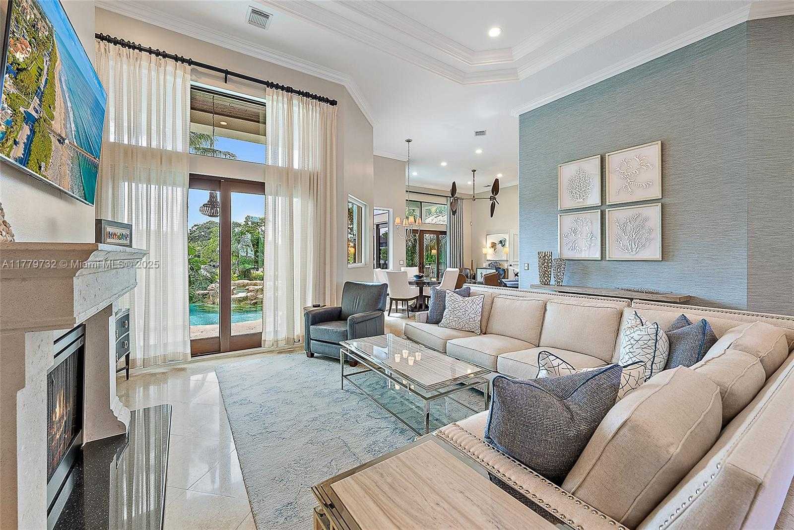 Small Image of 19028 SOUTH EAST WINDWARD ISLAND LN, Jupiter Number 6