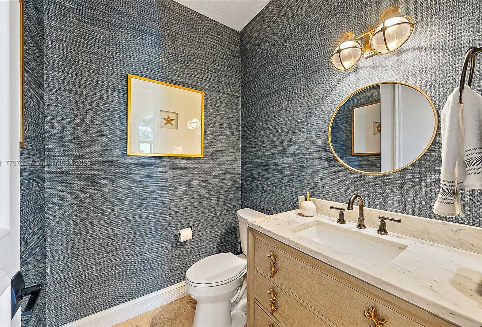 Small Image of 19028 SOUTH EAST WINDWARD ISLAND LN, Jupiter Number 8