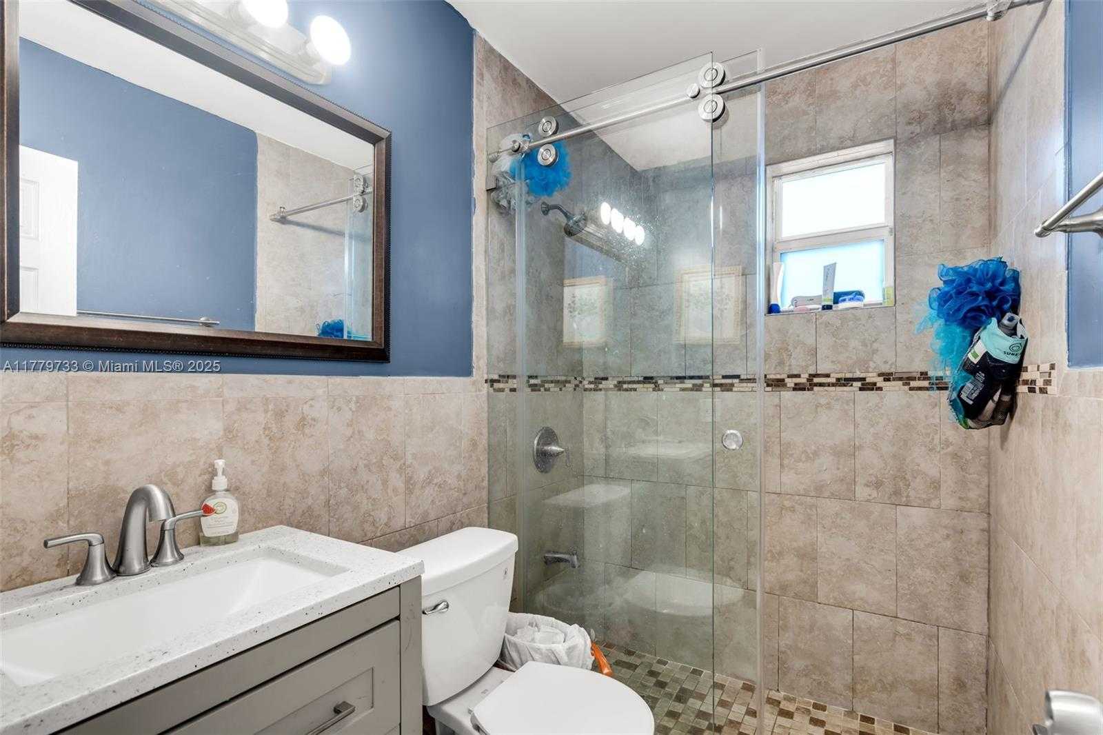 Small Image of 3201 NORTH WEST 98TH ST, Miami Number 10