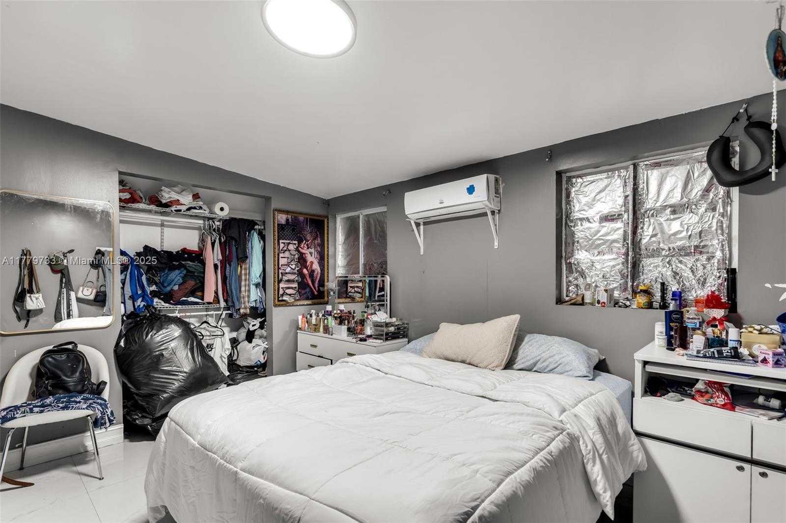 Small Image of 3201 NORTH WEST 98TH ST, Miami Number 15