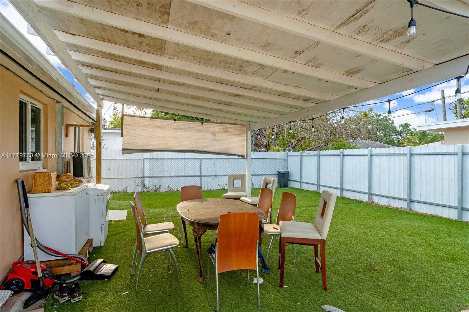 Small Image of 3201 NORTH WEST 98TH ST, Miami Number 18