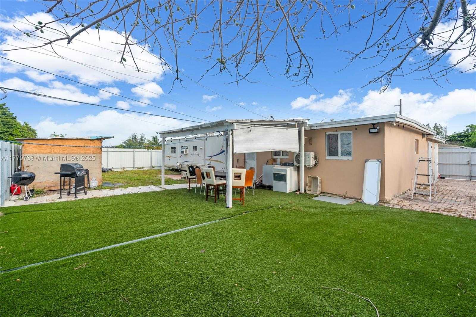 Small Image of 3201 NORTH WEST 98TH ST, Miami Number 19