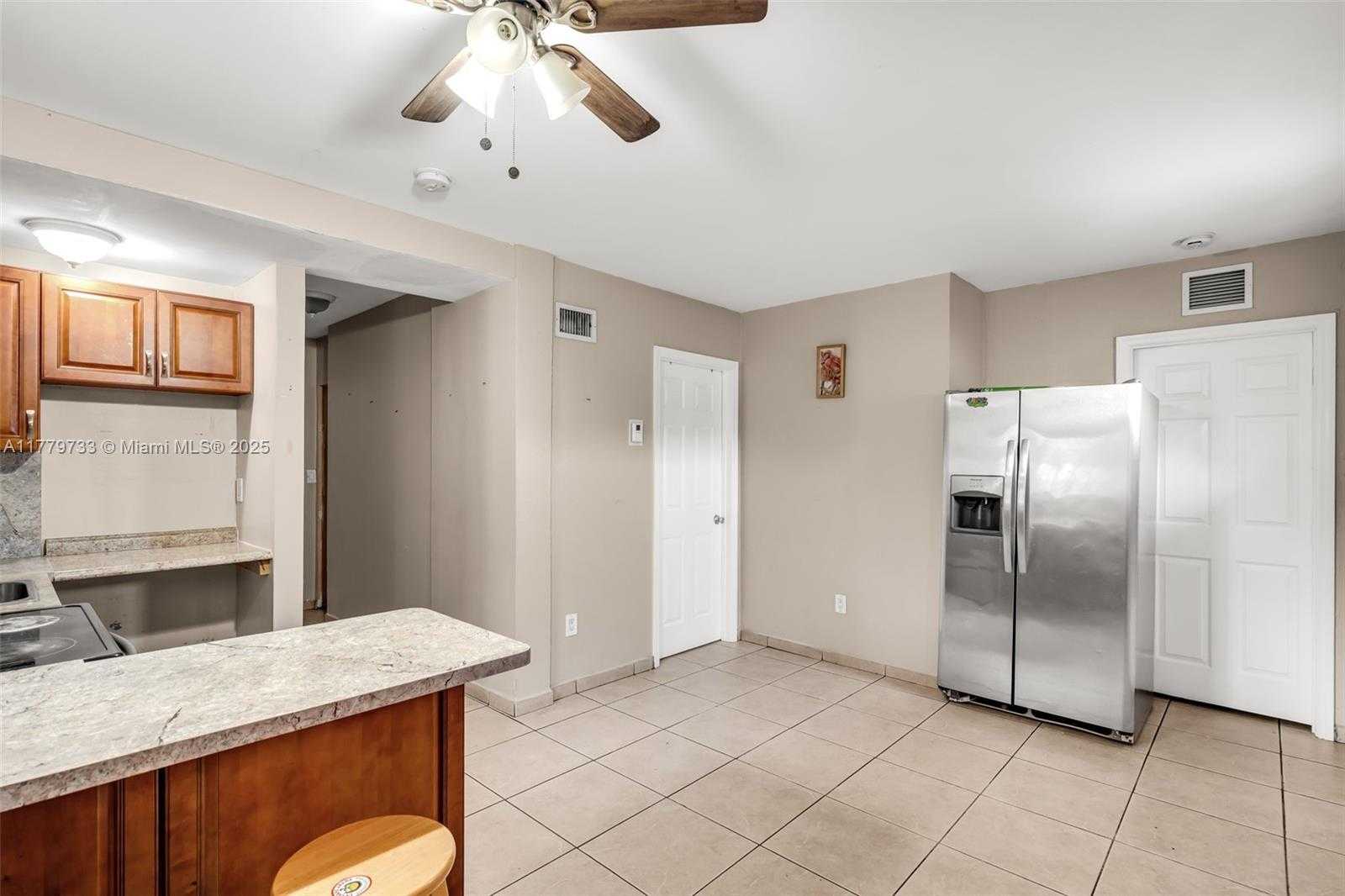Small Image of 3201 NORTH WEST 98TH ST, Miami Number 20