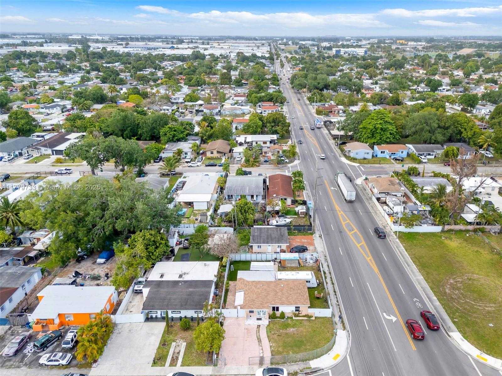 Small Image of 3201 NORTH WEST 98TH ST, Miami Number 26