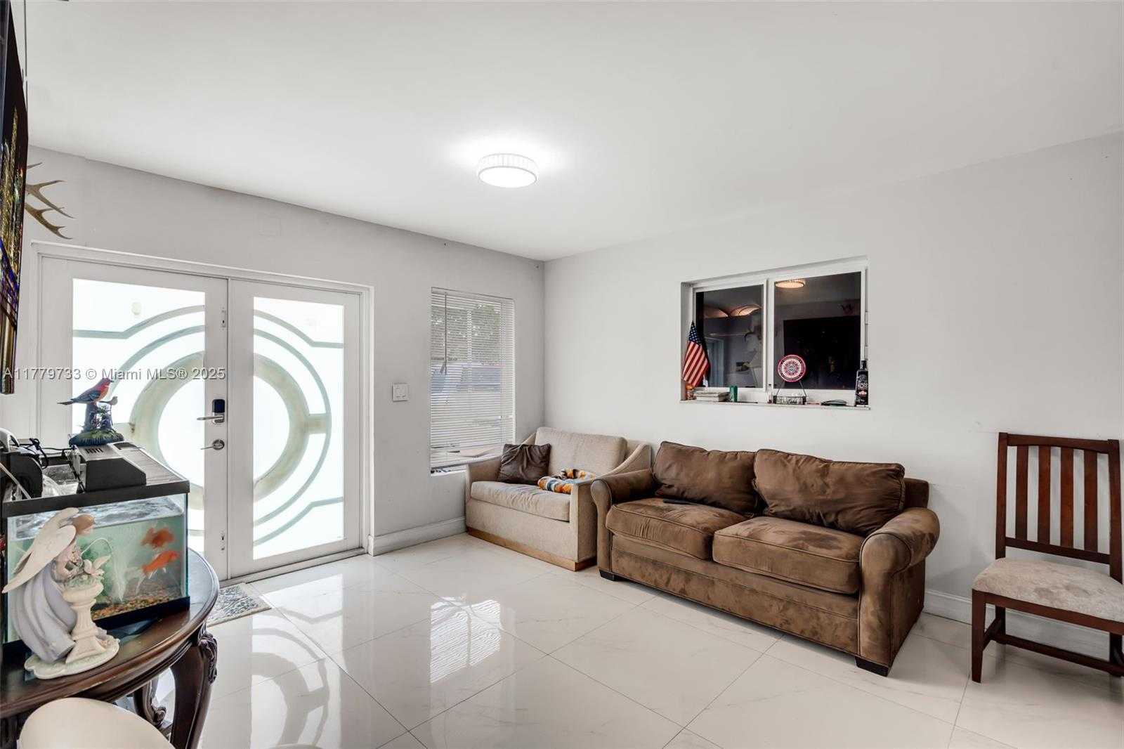 Small Image of 3201 NORTH WEST 98TH ST, Miami Number 6