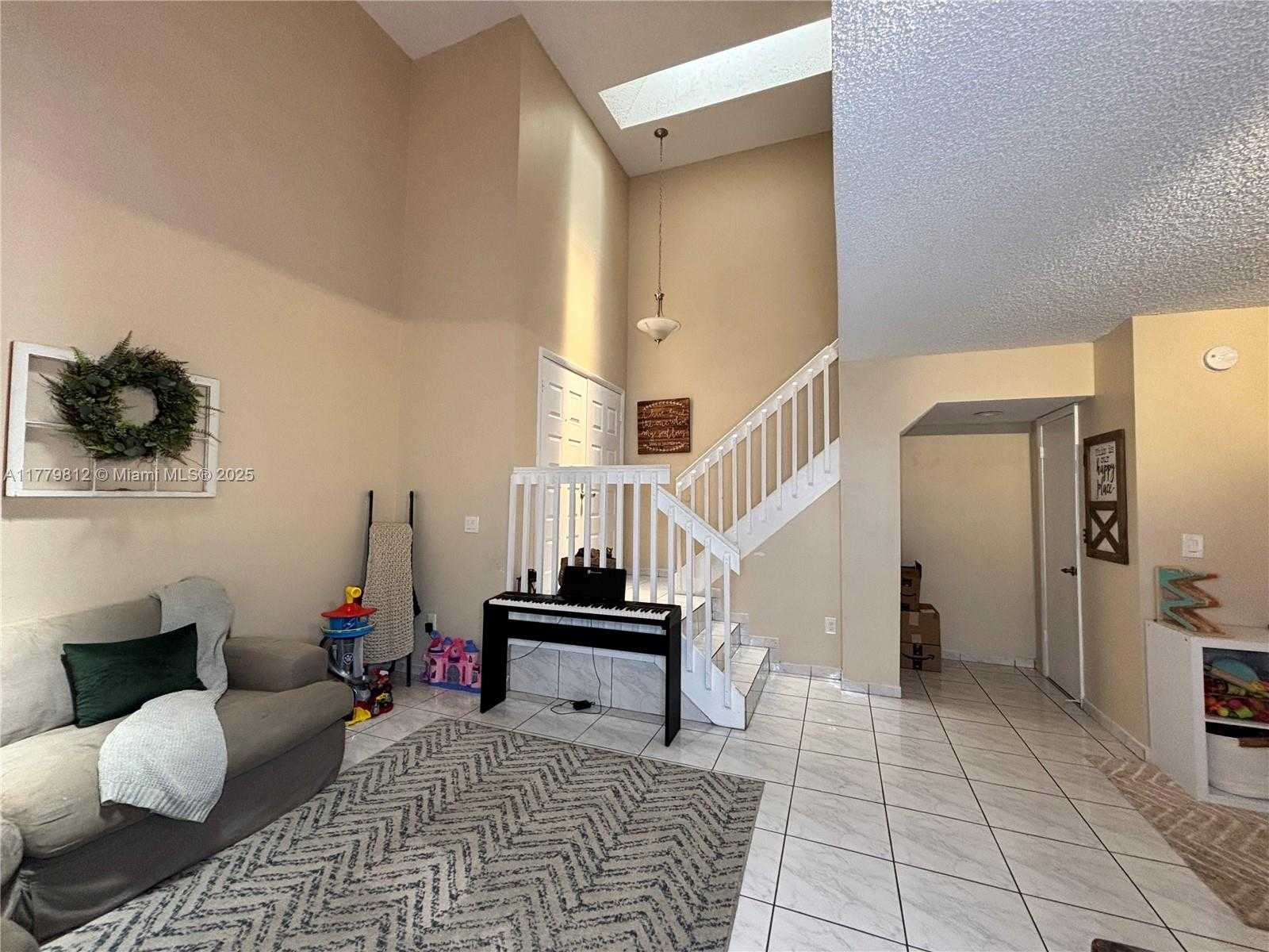 Small Image of 11236 SOUTH WEST 11 ST, Pembroke Pines Number 10
