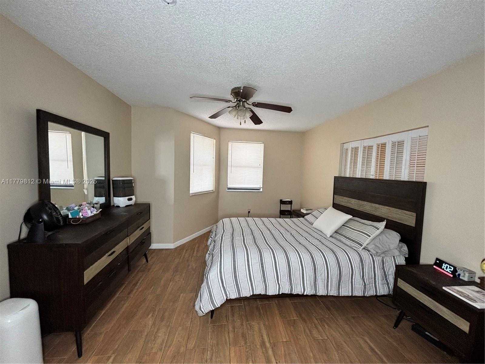 Small Image of 11236 SOUTH WEST 11 ST, Pembroke Pines Number 17