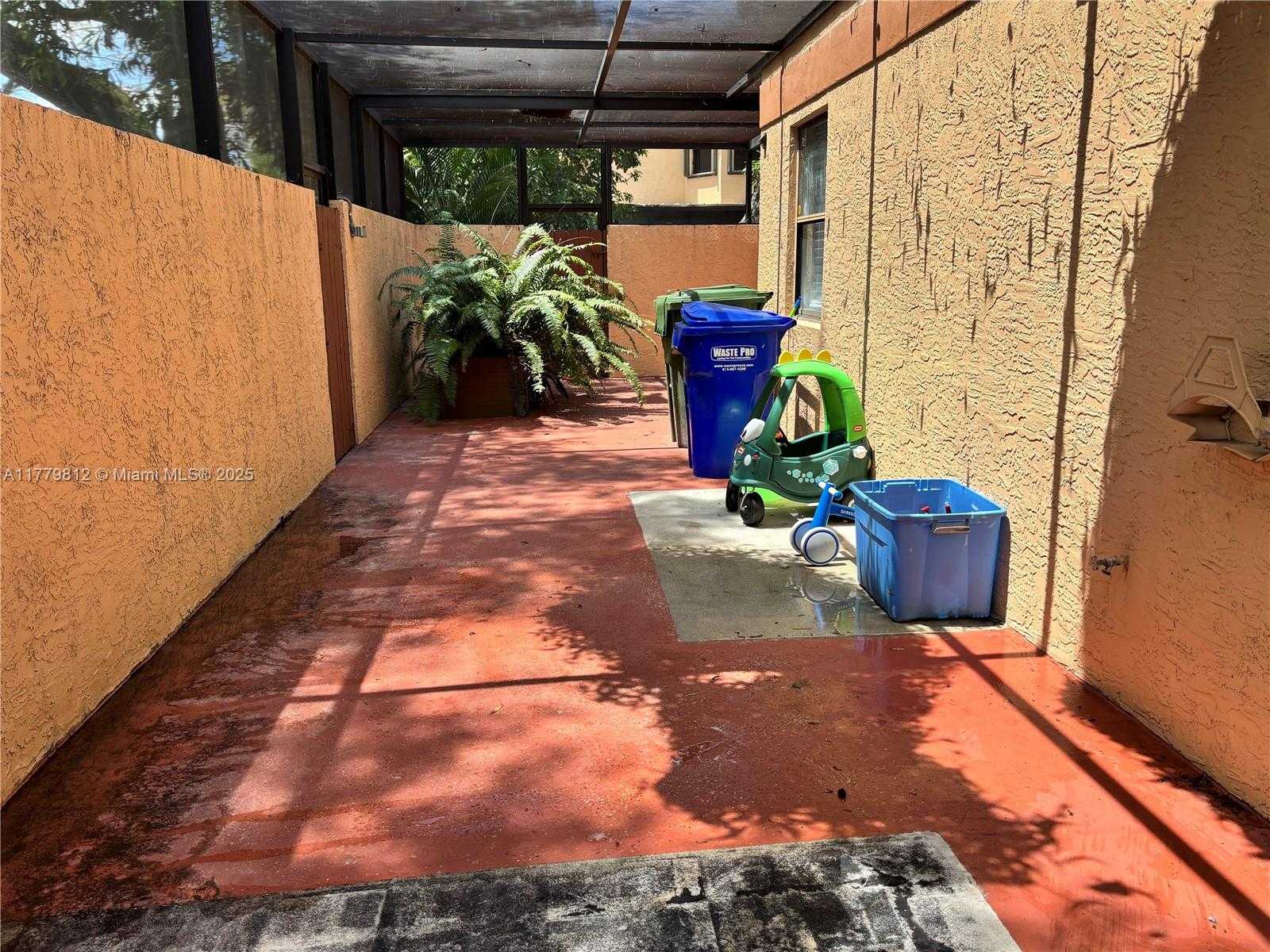 Small Image of 11236 SOUTH WEST 11 ST, Pembroke Pines Number 23