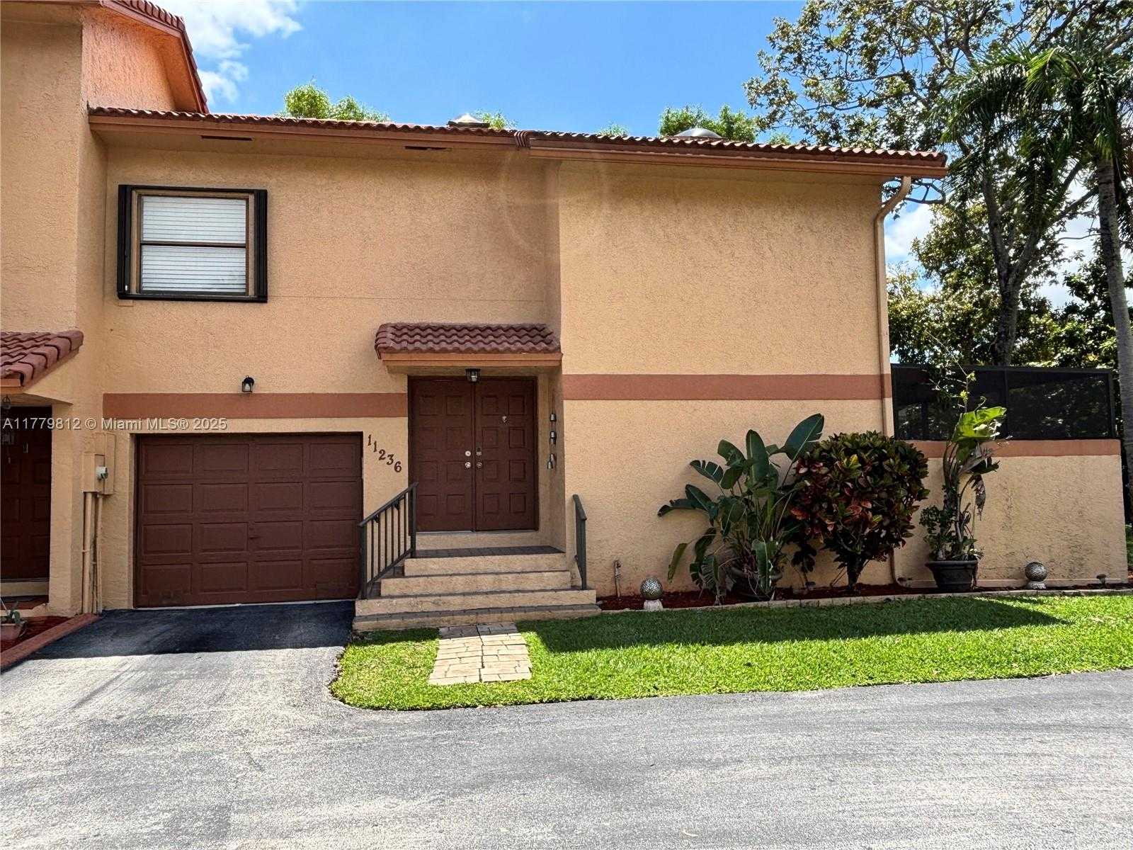Small Image of 11236 SOUTH WEST 11 ST, Pembroke Pines Number 26