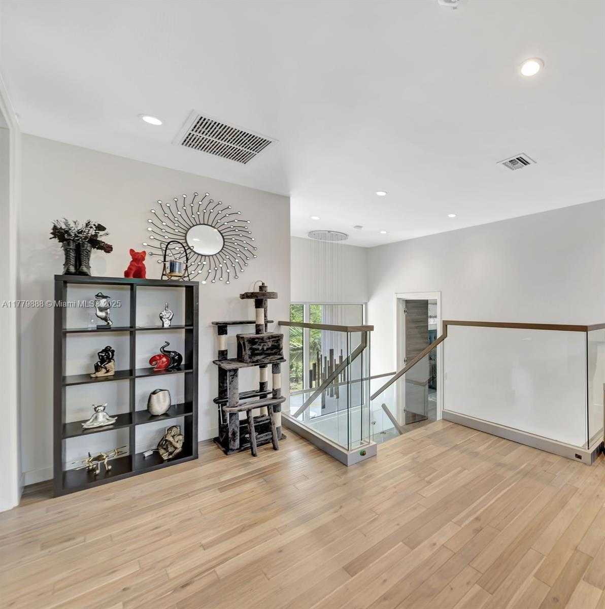 Small Image of 544 NORTH VICTORIA PARK RD, Fort Lauderdale Number 23