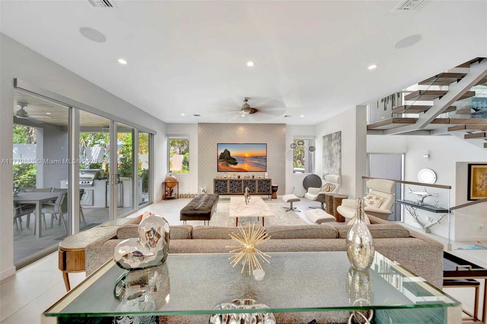 Small Image of 544 NORTH VICTORIA PARK RD, Fort Lauderdale Number 9