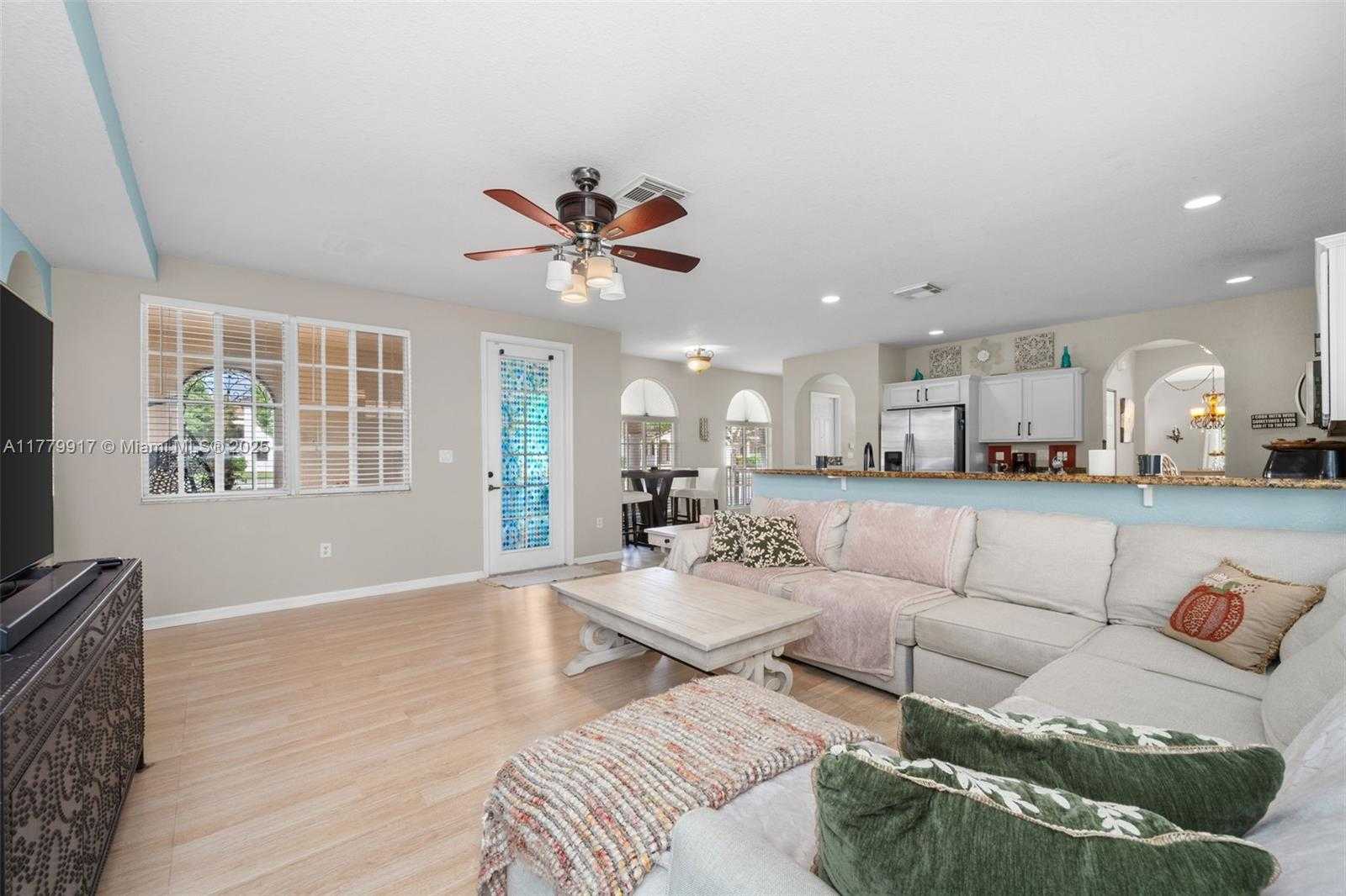 Small Image of 13990 SOUTH WEST 274TH TER, Homestead Number 17