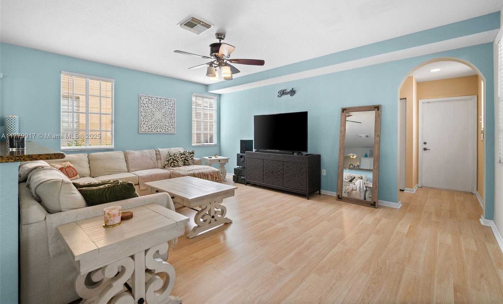 Small Image of 13990 SOUTH WEST 274TH TER, Homestead Number 19