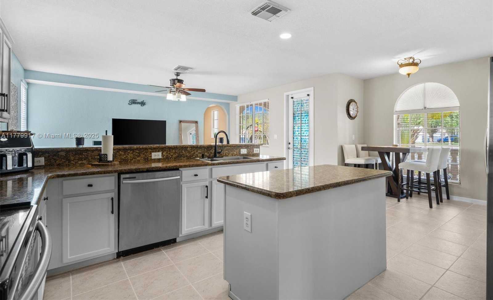 Small Image of 13990 SOUTH WEST 274TH TER, Homestead Number 24