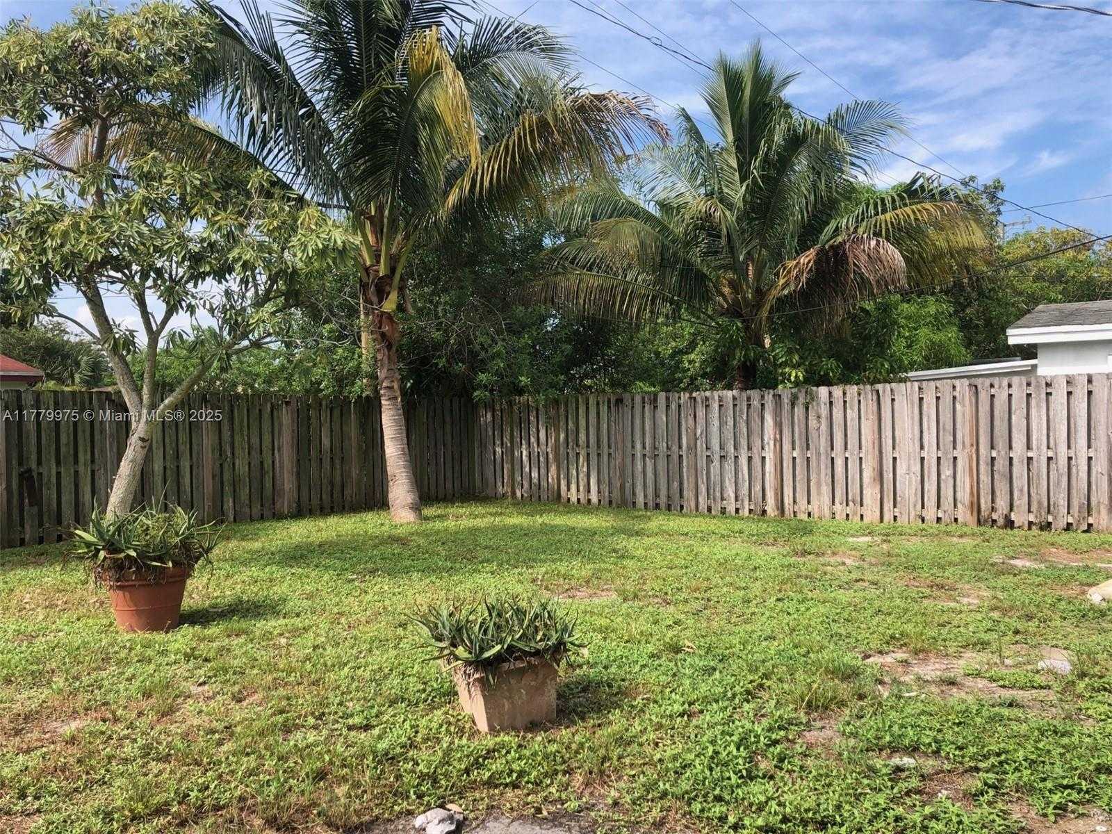 Small Image of 3830 NORTH WEST 7TH CT, Lauderhill Number 43