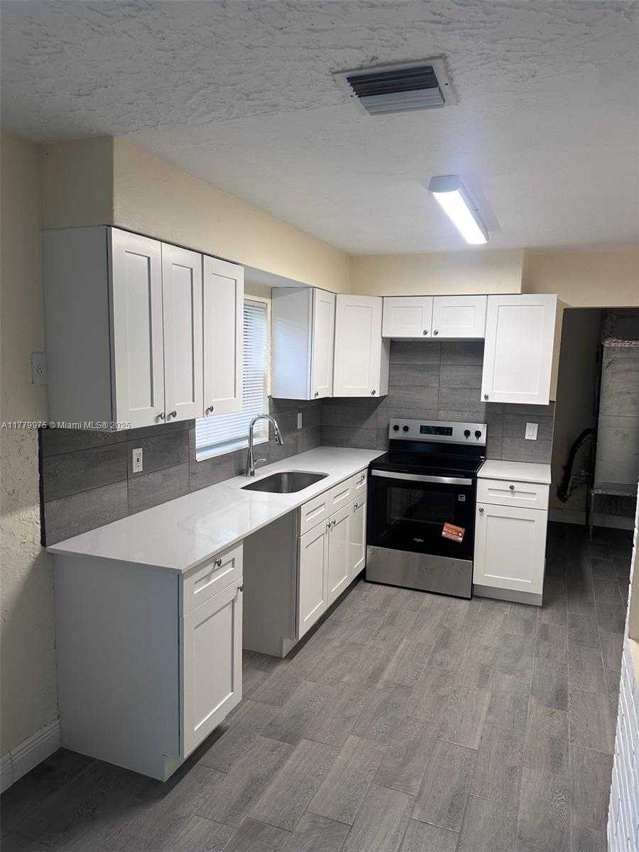 Small Image of 3830 NORTH WEST 7TH CT, Lauderhill Number 44