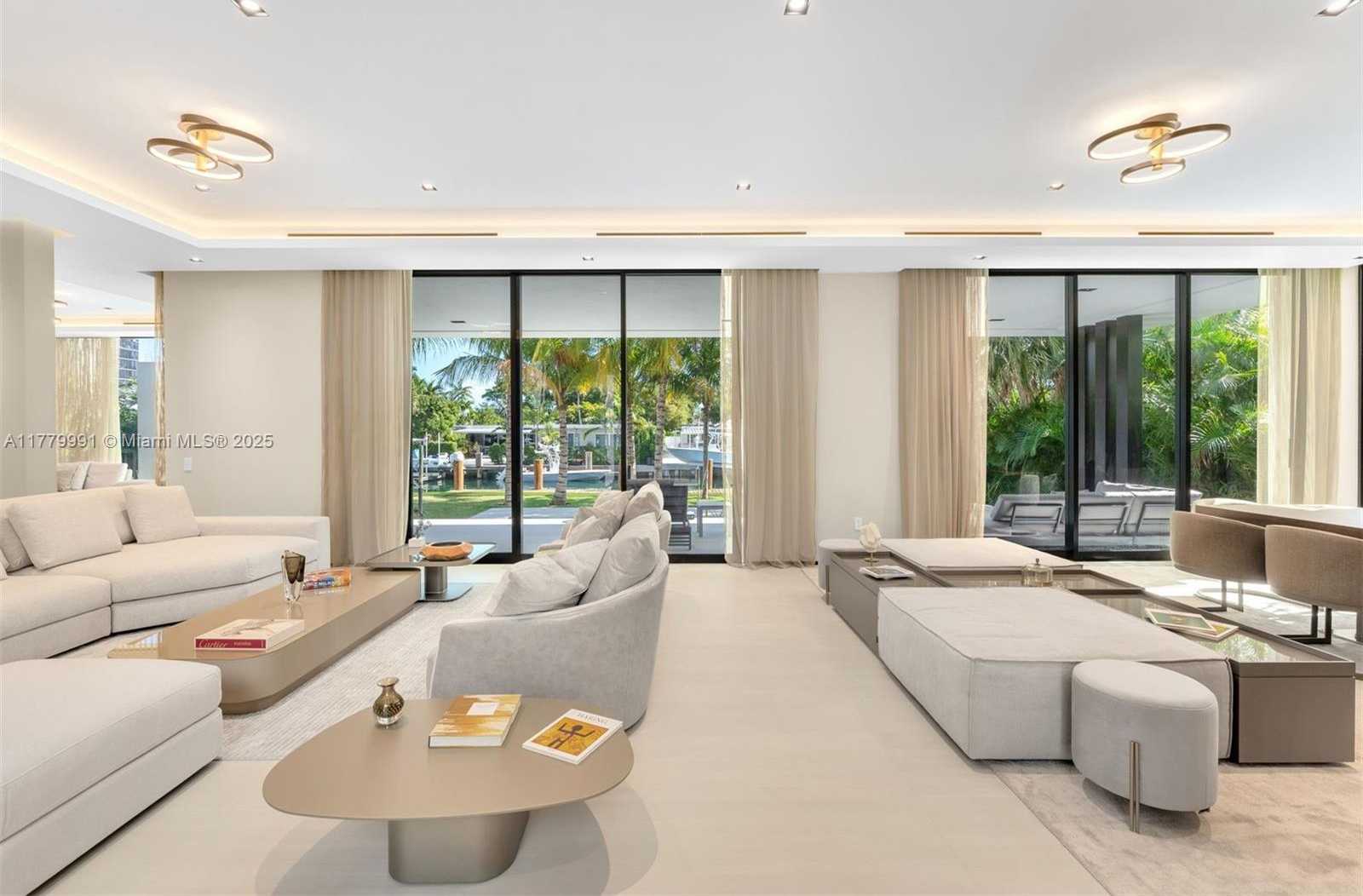 Small Image of 13225 ARCH CREEK TER, North Miami Number 10