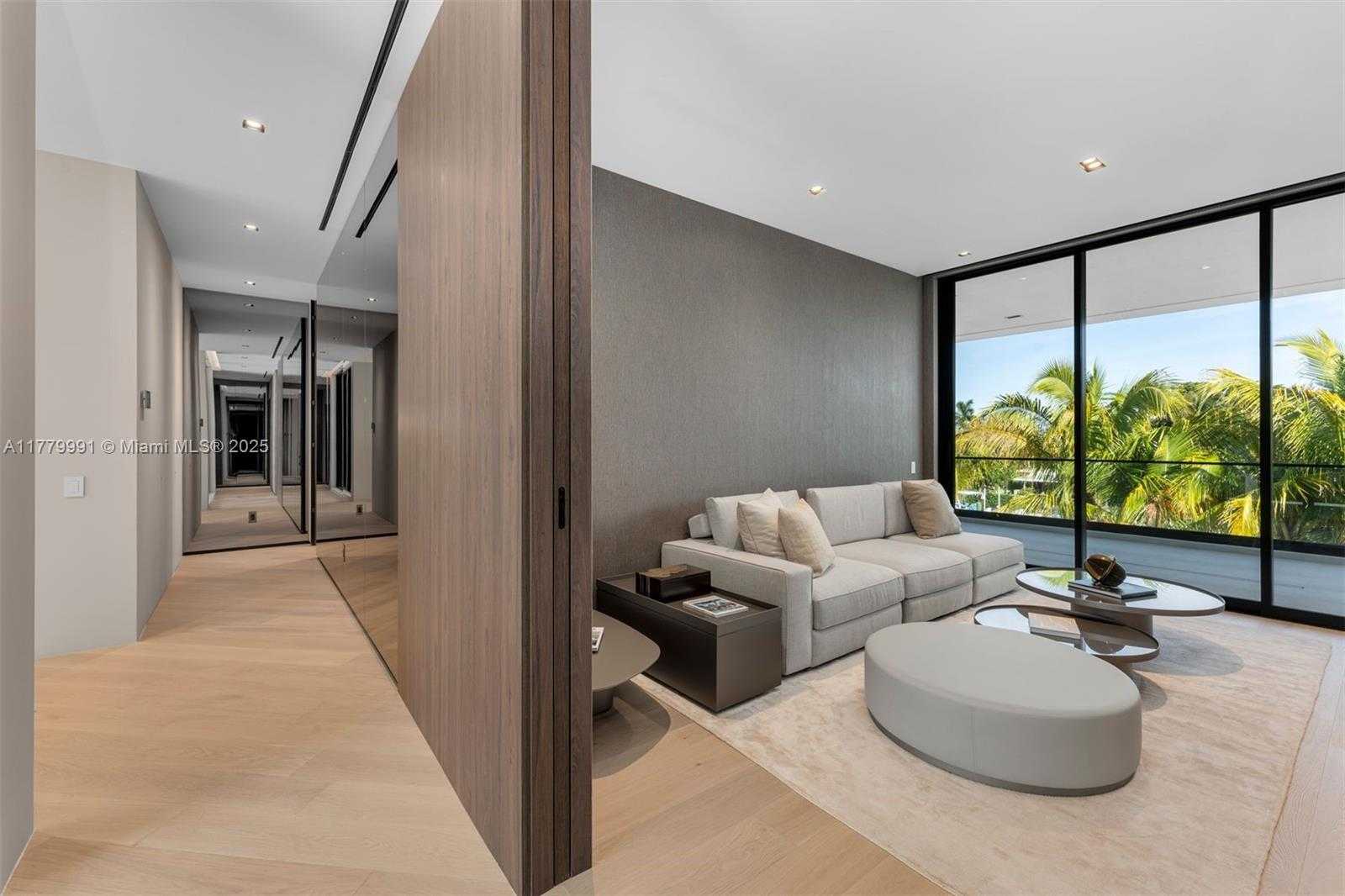 Small Image of 13225 ARCH CREEK TER, North Miami Number 39