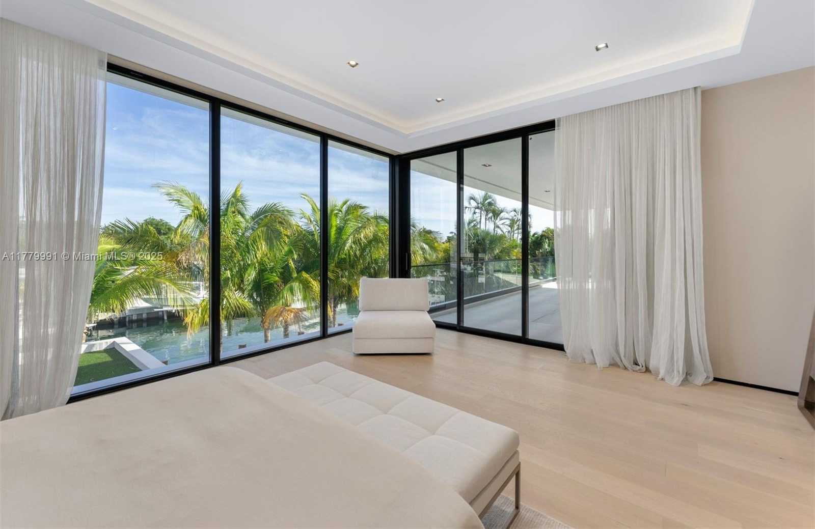 Small Image of 13225 ARCH CREEK TER, North Miami Number 43