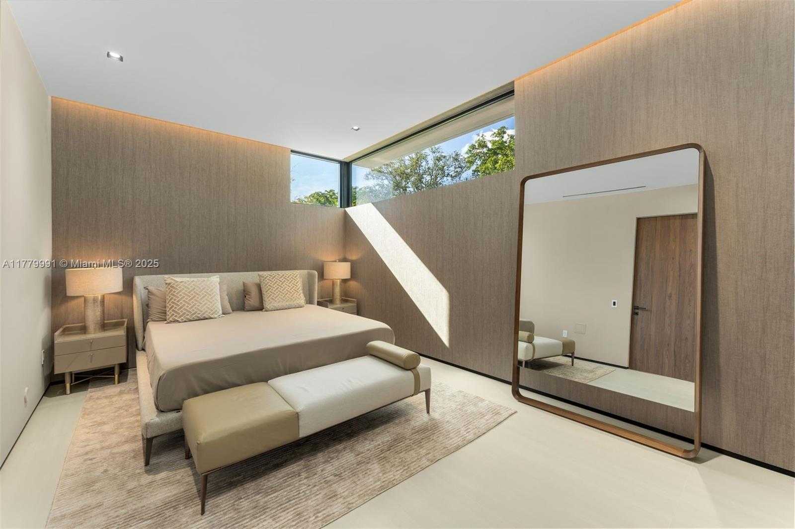 Small Image of 13225 ARCH CREEK TER, North Miami Number 52
