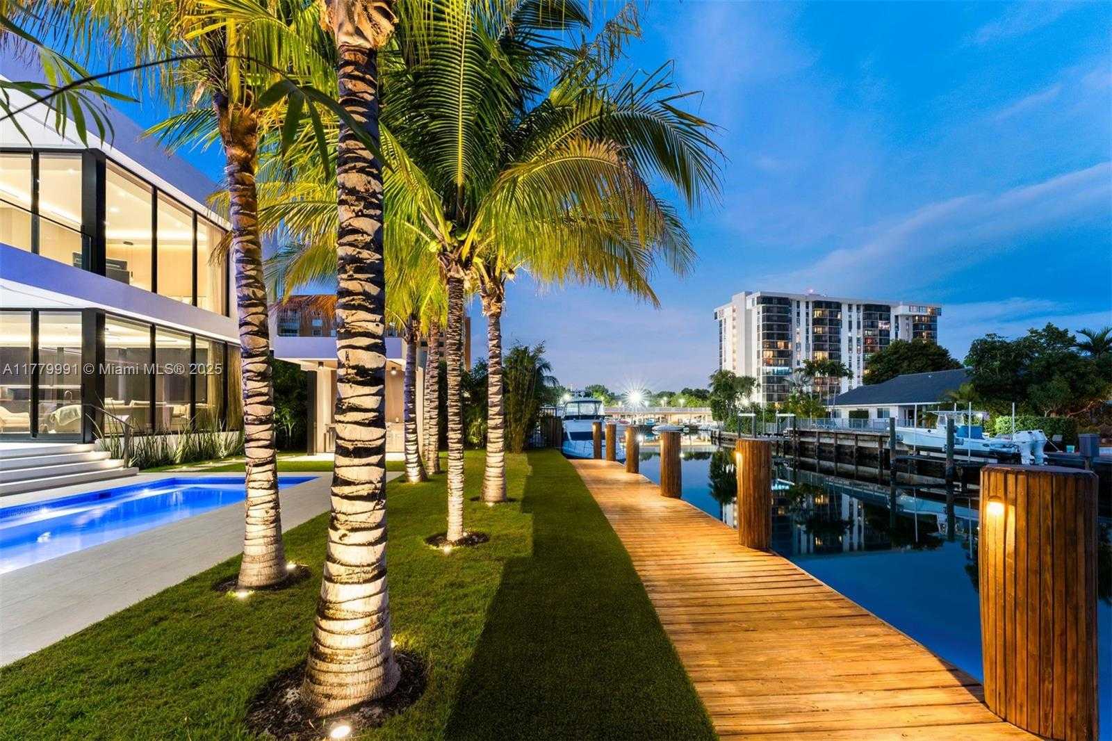 Small Image of 13225 ARCH CREEK TER, North Miami Number 65