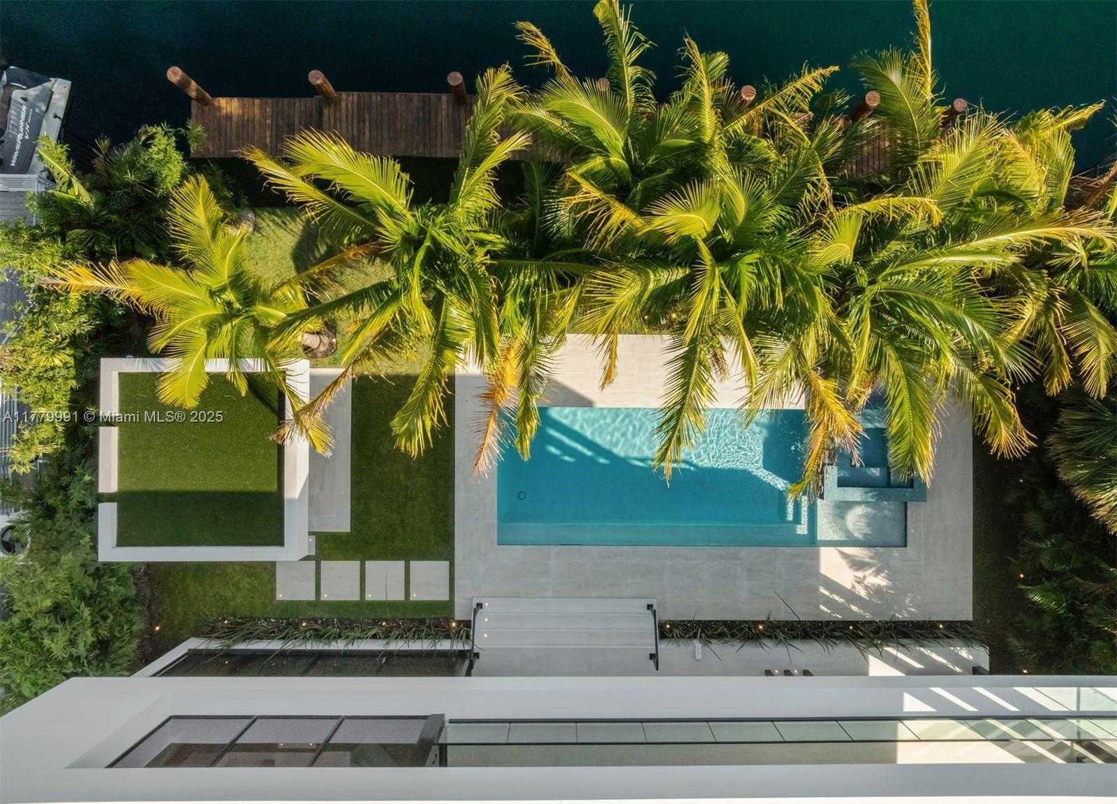 Small Image of 13225 ARCH CREEK TER, North Miami Number 66